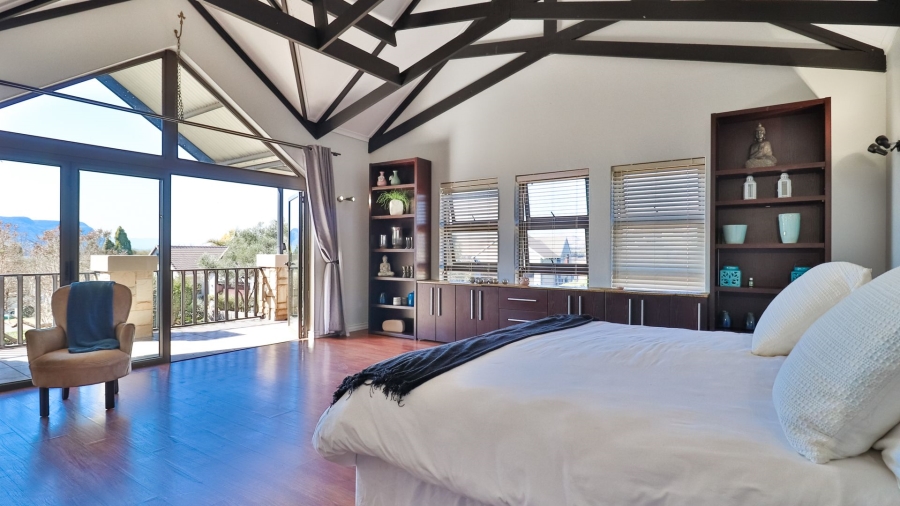 4 Bedroom Property for Sale in The Coves North West